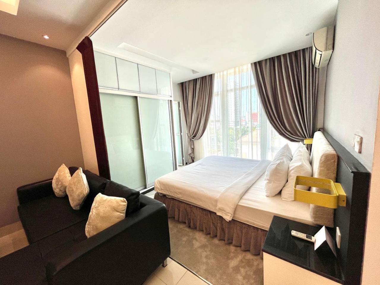 Naki Suites @ Silvertown Phnom Penh Exterior foto