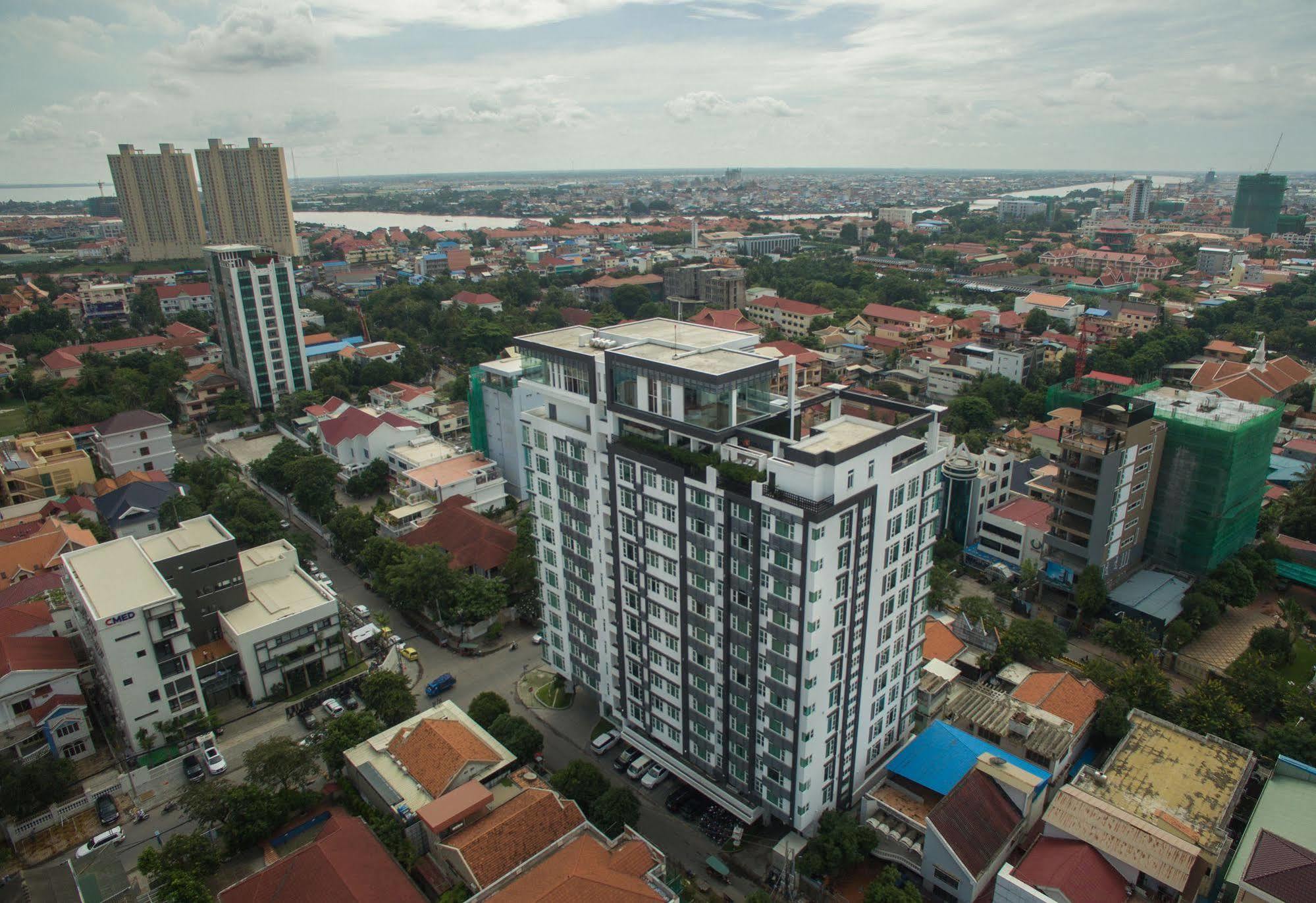 Naki Suites @ Silvertown Phnom Penh Exterior foto